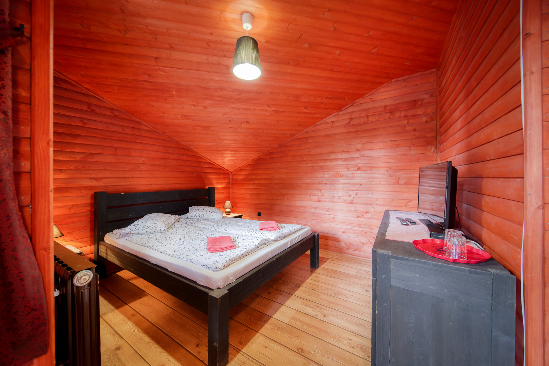 Book House nr.9 Pensiunea Zetevar