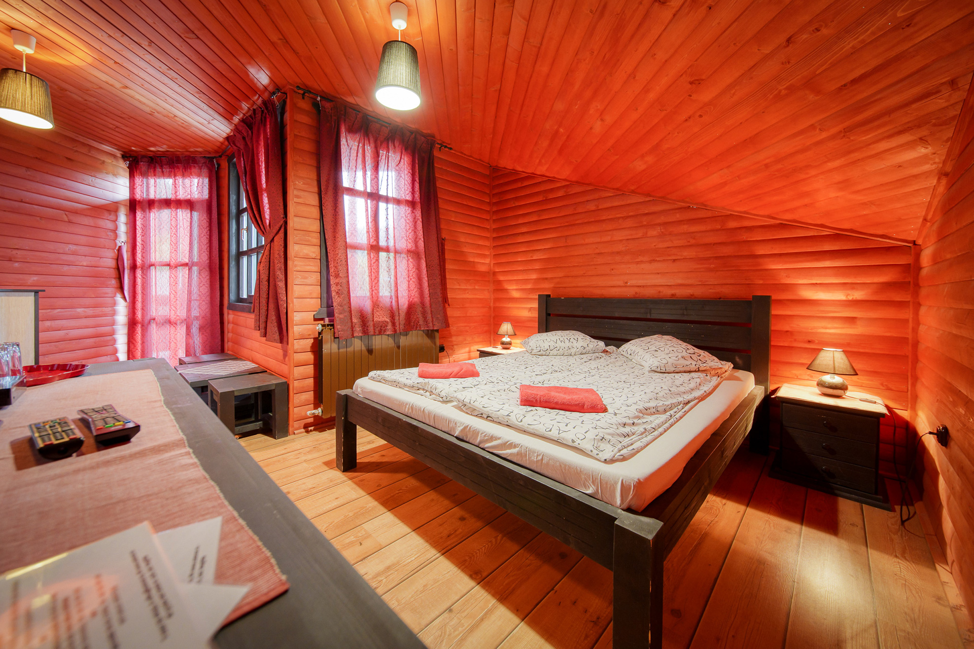 Book House nr.9 Pensiunea Zetevar