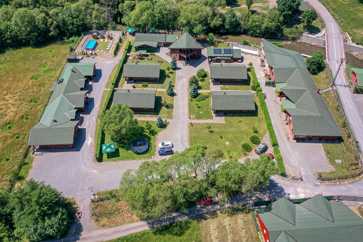 Pensiunea Zetevar avzut de sus